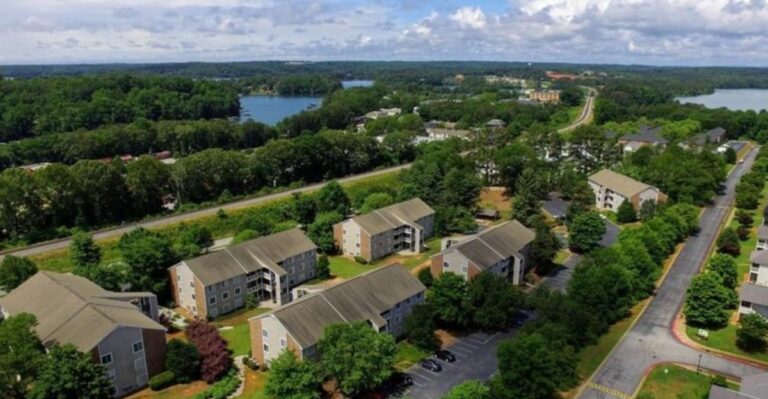 Retirees Are Discovering This Peaceful South Carolina Lake Town For Its Affordable Lifestyle