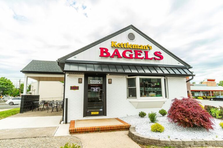 New Jersey’s Best Bagels Come Hot Out Of The Kettle At These 8 Shops