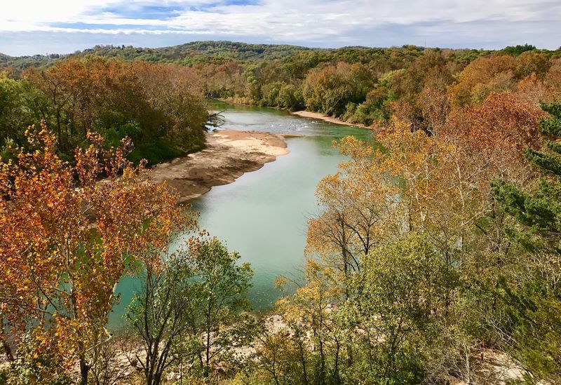 6 Missouri Scenic Overlooks Where The Fall Bluffs Blaze Above The River