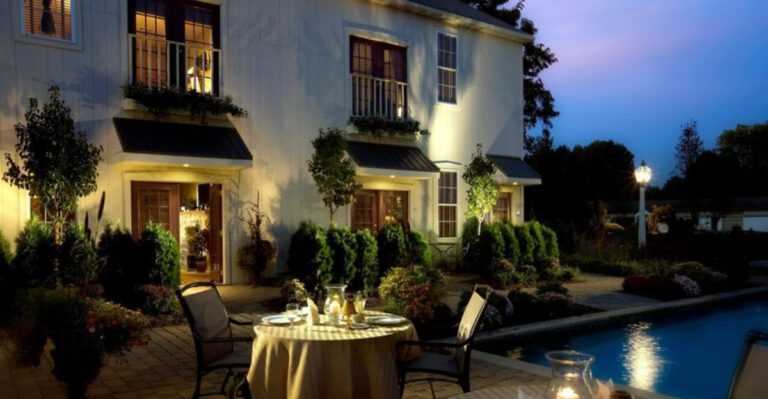 Spend The Night In This Restored 1800s Canal-Town Inn Full Of Pennsylvania History