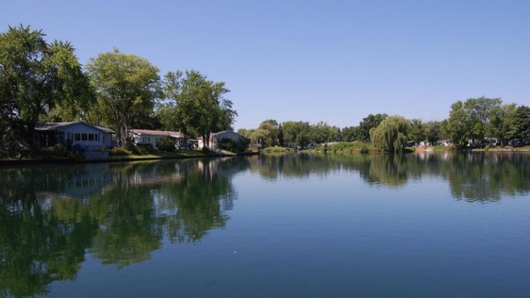 Retirees Are Settling Into This Illinois 55+ Lakeside Community Where Waterside Wildlife And Friendly Neighbors Make It Home