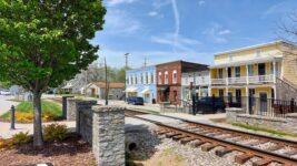 Spend A Slow Afternoon Wandering The Shops And Cafes Of This Kentucky Horse Country Town