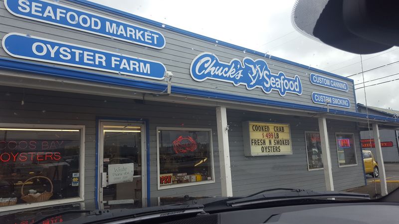 People Travel Across Oregon For The Dungeness Crab At This No-Frills Charleston Fish Market