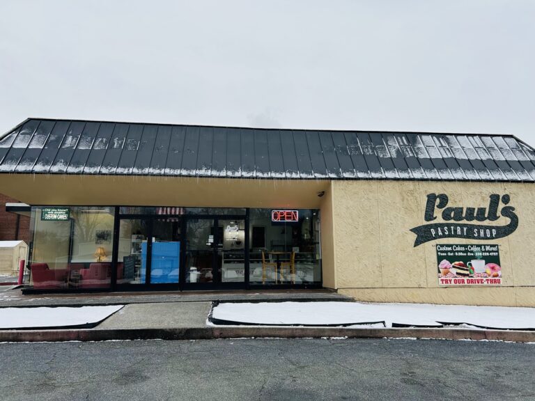 Save Room For The Chess Pie At These 8 North Carolina Small-Town Bakeries