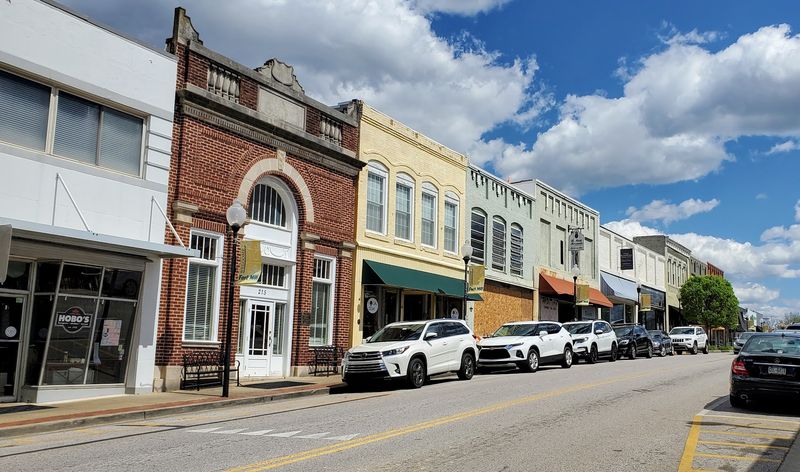 This Cozy Little Historic Downtown In Upstate South Carolina Is Perfect For A Slow, Relaxing Day Trip