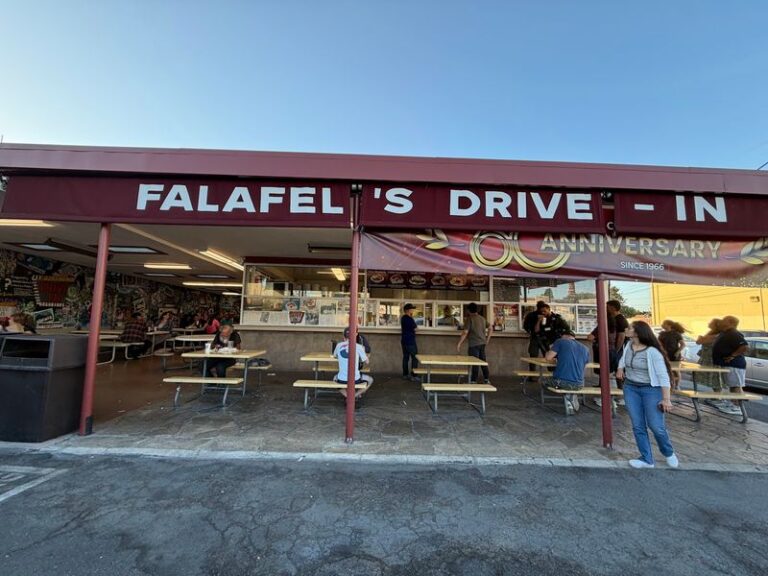 Step Into This San Jose Drive-In Where Carhops Still Bring Burgers To Your Window