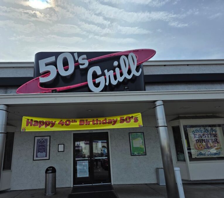 Locals Fill Every Stool For The Hot Turkey Sandwich At These 7 Minnesota Diners