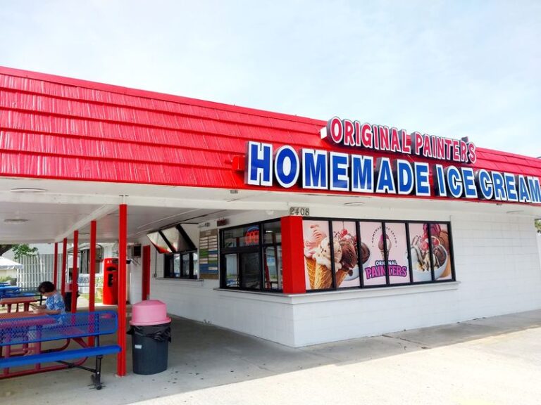 This Homemade Ice Cream Stand Has Been A South Carolina Beach Tradition Since 1952