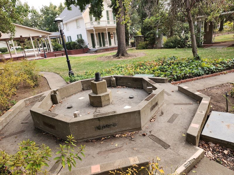 Here’s The Tiny Central California Town Where Retirees Live Well On About $1,500 A Month