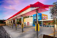 4 California Drive-In Burger Stands Where Carhops Still Bring Your Tray To The Window