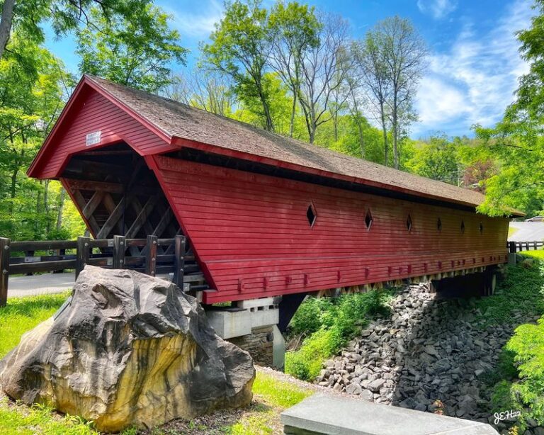 With Covered Bridges And Cider Mills, This Tiny Historic New York Village Makes An Easy Day Trip