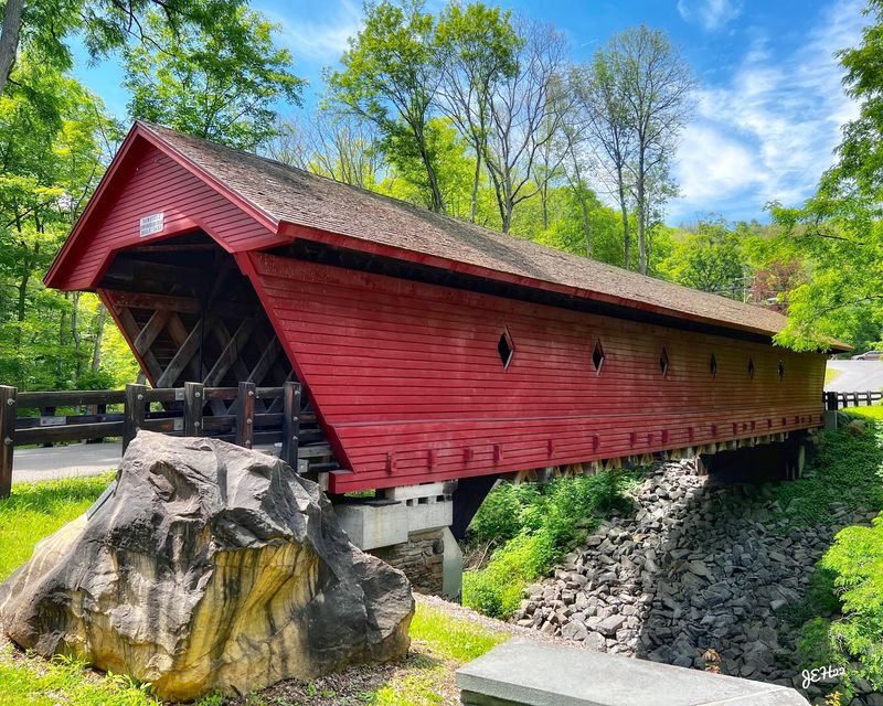 With Covered Bridges And Cider Mills, This Tiny Historic New York Village Makes An Easy Day Trip