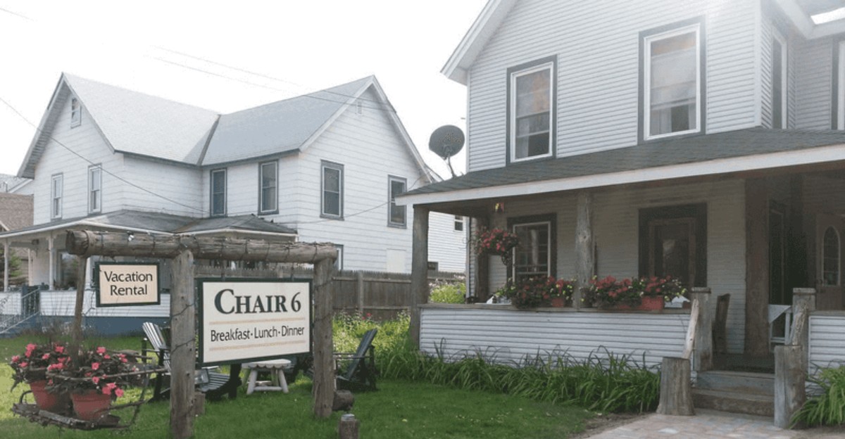 Chair 6 in Warren County, New York, Is a Homey Organic Eatery Serving Breakfast Through Dinner