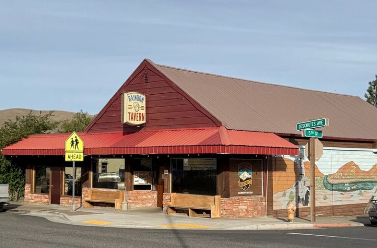 Anglers Fill Up On Sourdough Pancakes At This Maupin Cafe Before The Deschutes Warms Up