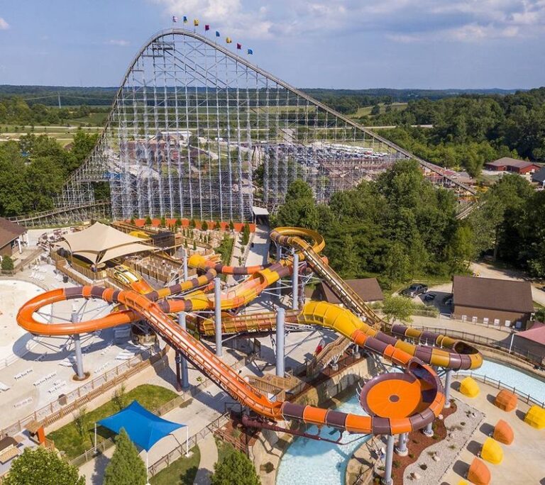 Over In Santa Claus, Indiana, Holiday World Keeps Families Coming With Free Soft Drinks