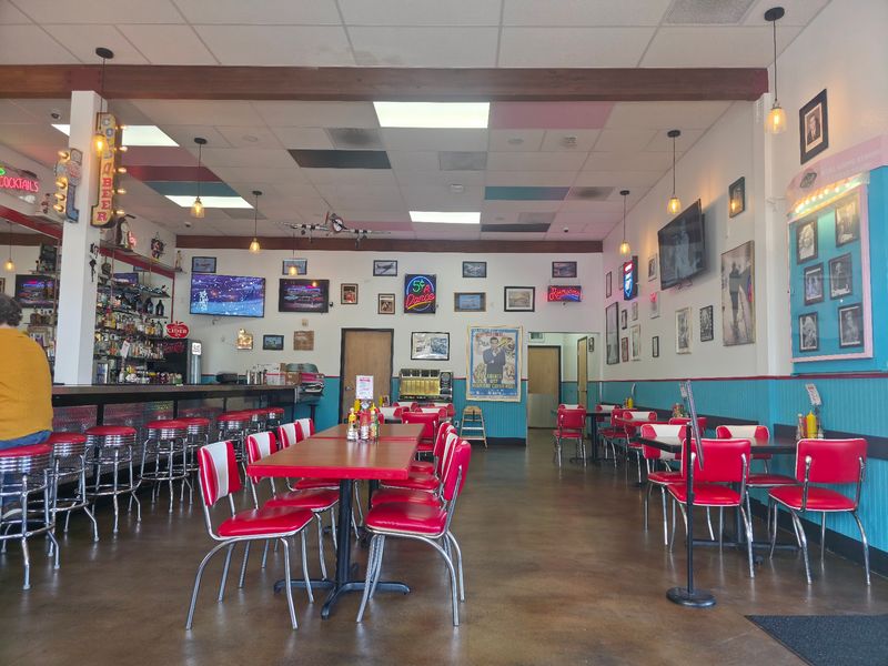 60's Cafe & Diner, Tualatin, OR 60's Cafe & Diner, Tualatin, OR