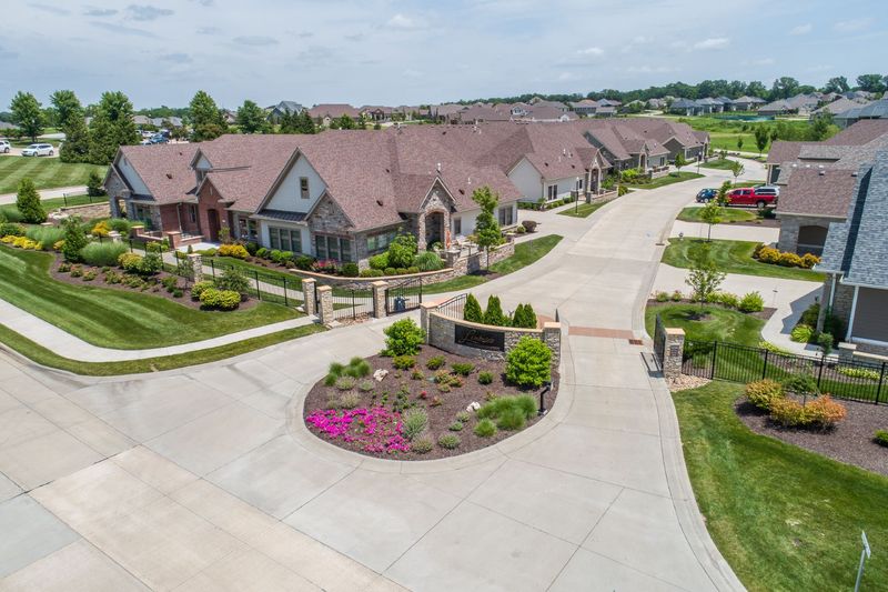 A 55+ Neighborhood on Linkside Drive A 55+ Neighborhood on Linkside Drive