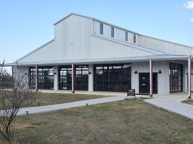 A Barn Off Farm to Market 1376
