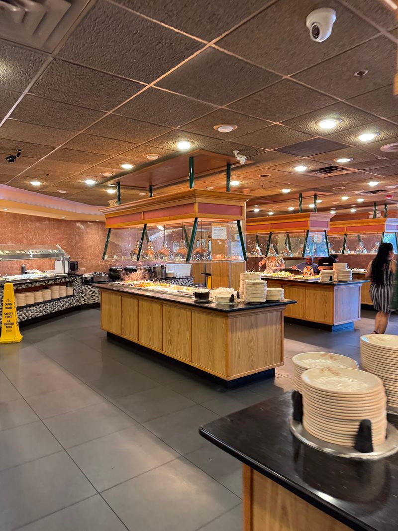 A Buffet Hiding Behind Woodland Avenue