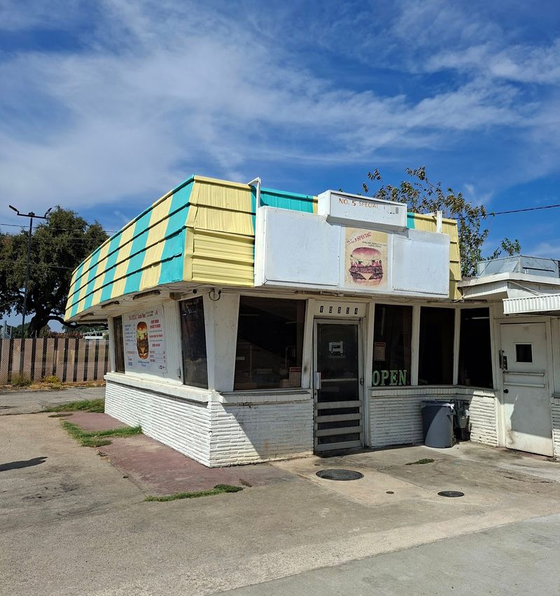 A Burger Stand on Harry Hines