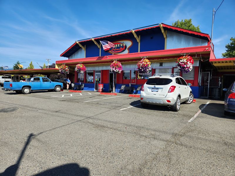 A Burger Stop on Highway 410 A Burger Stop on Highway 410