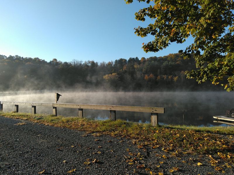 A Calm Verdict on Lakeside Living