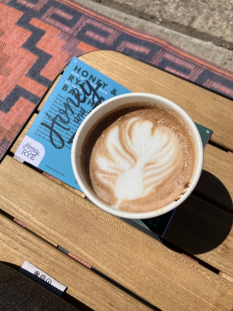 A Coffee Bar That Holds Its Own