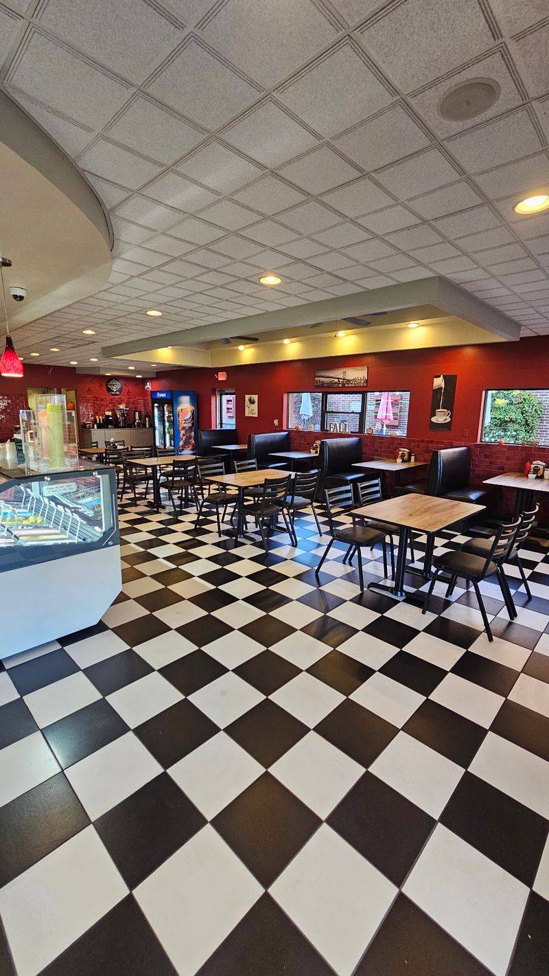 A Corner Diner on South Oak Avenue