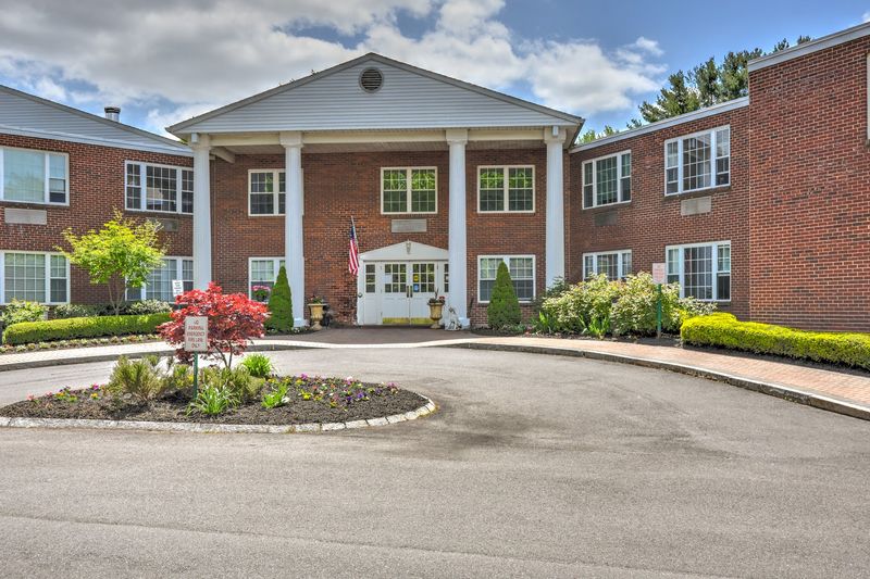 A Courtyard Address in West Hartford Center