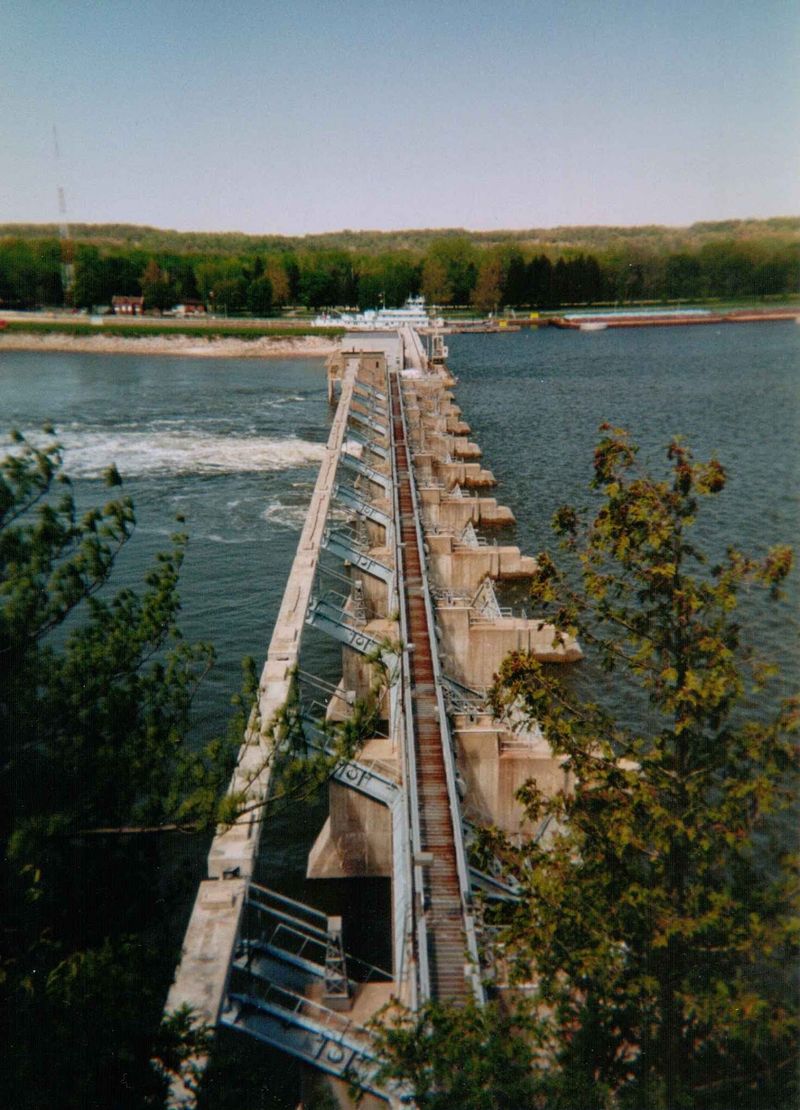 A Dam With a Famous Neighbor