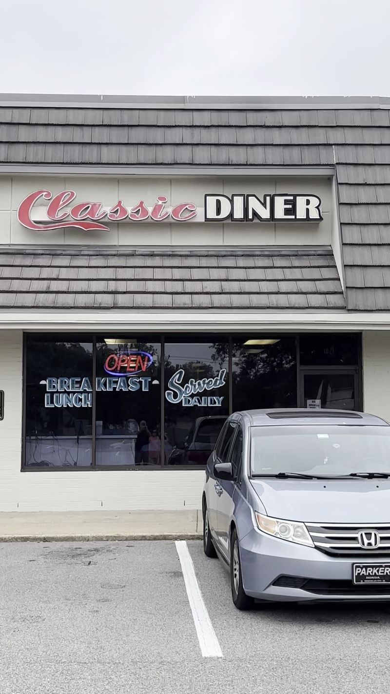 A Diner Tucked Into Providence Square