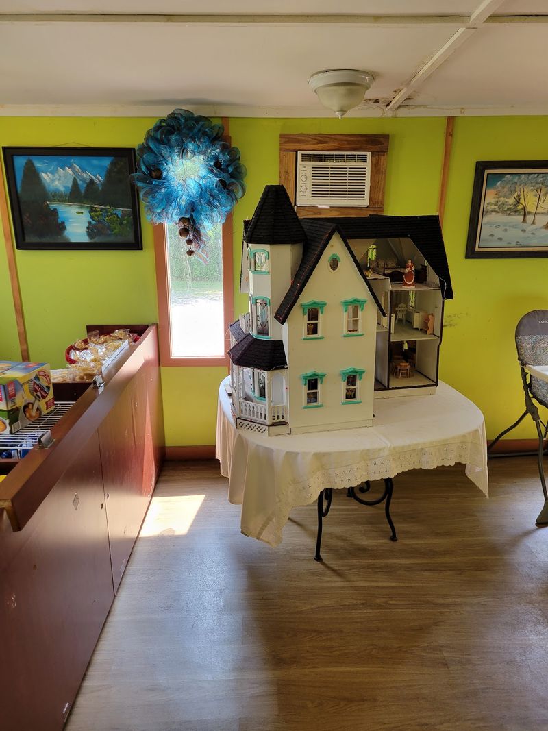 A Doll House For The Little Ones A Doll House For The Little Ones