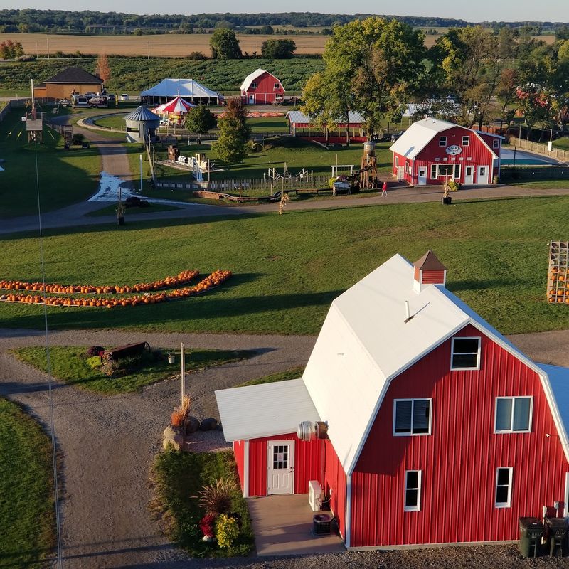 A Farm on English Prairie Road