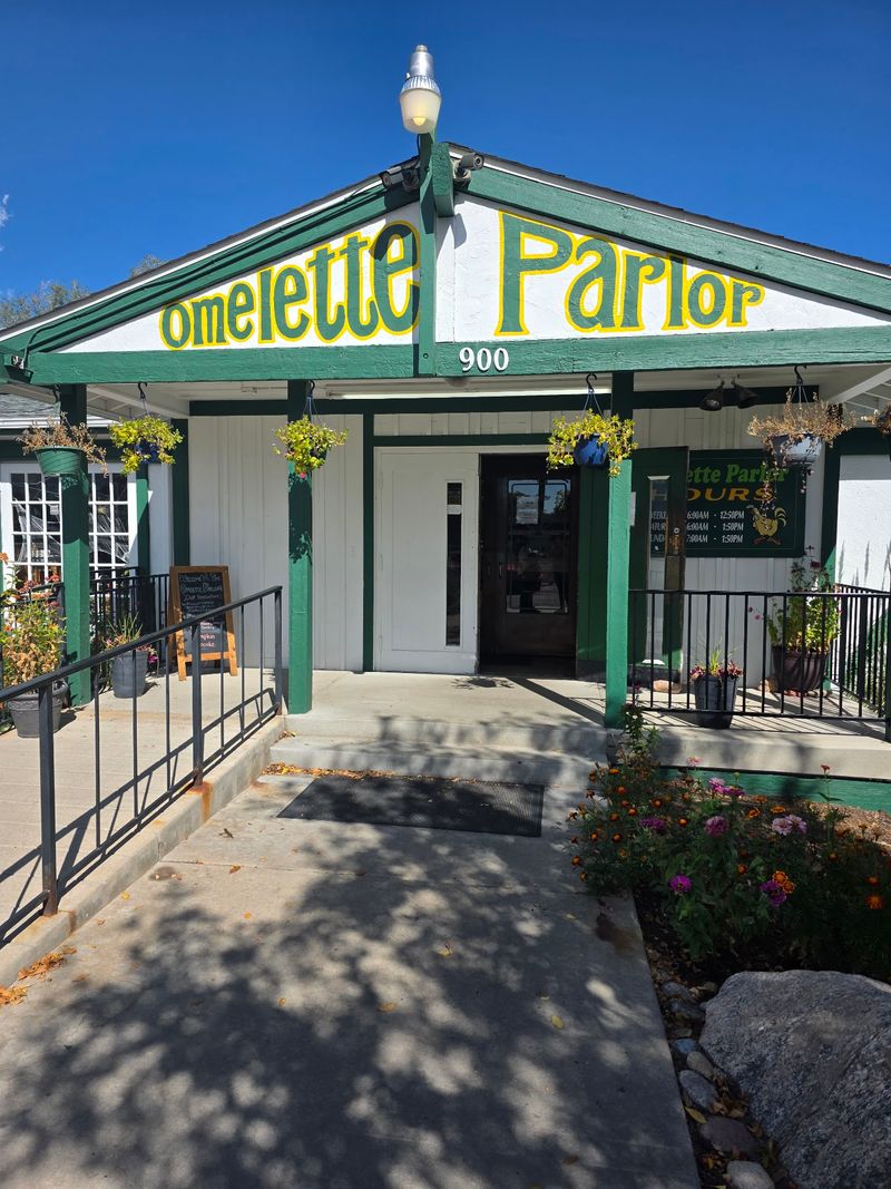 A Fillmore Street Breakfast Landmark