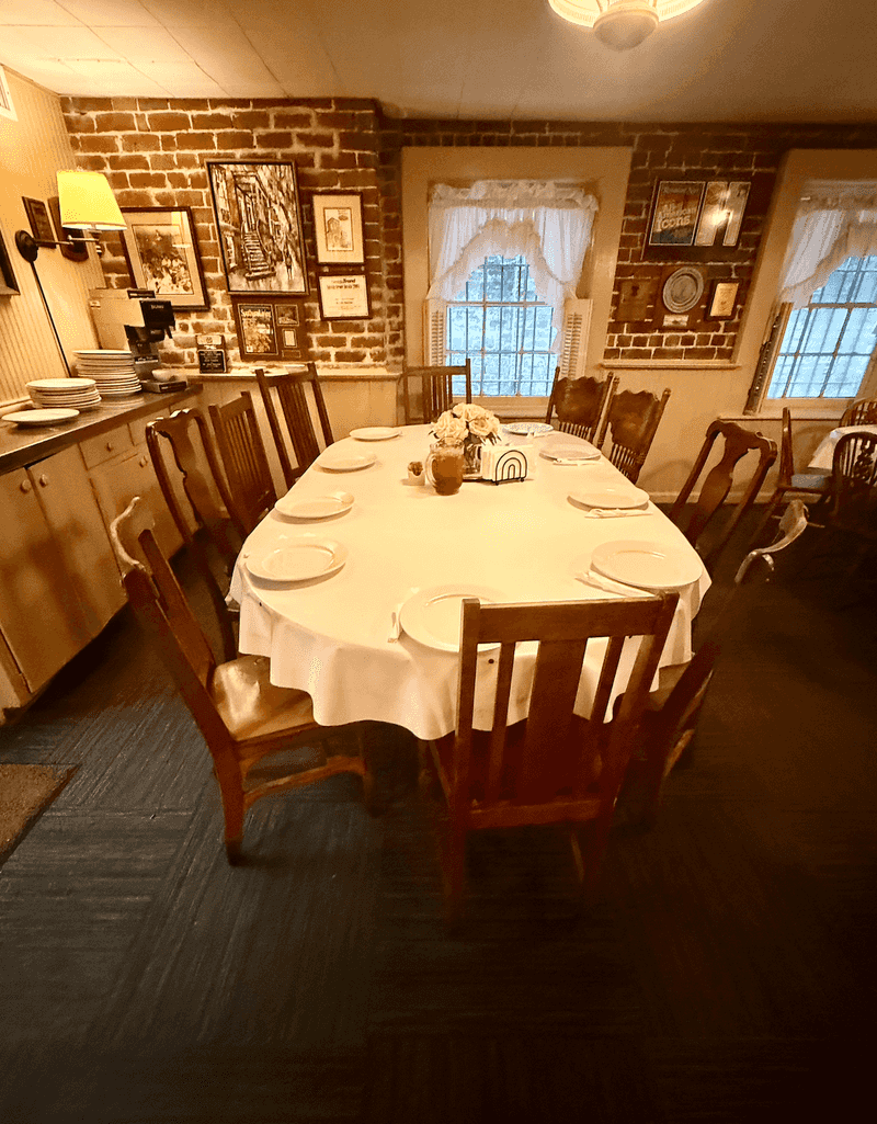 A Garden-Level Lunch Room on West Jones Street