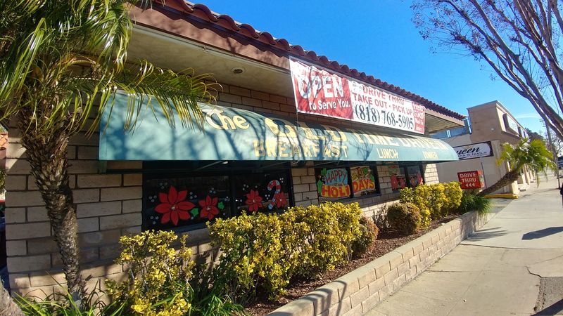 A Glenoaks Boulevard Classic A Glenoaks Boulevard Classic