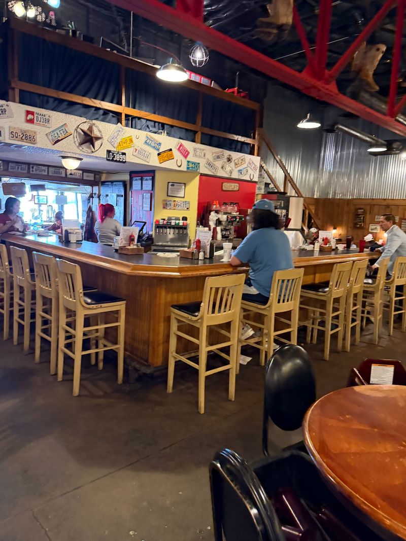A Hometown Fixture With Daytime Hours