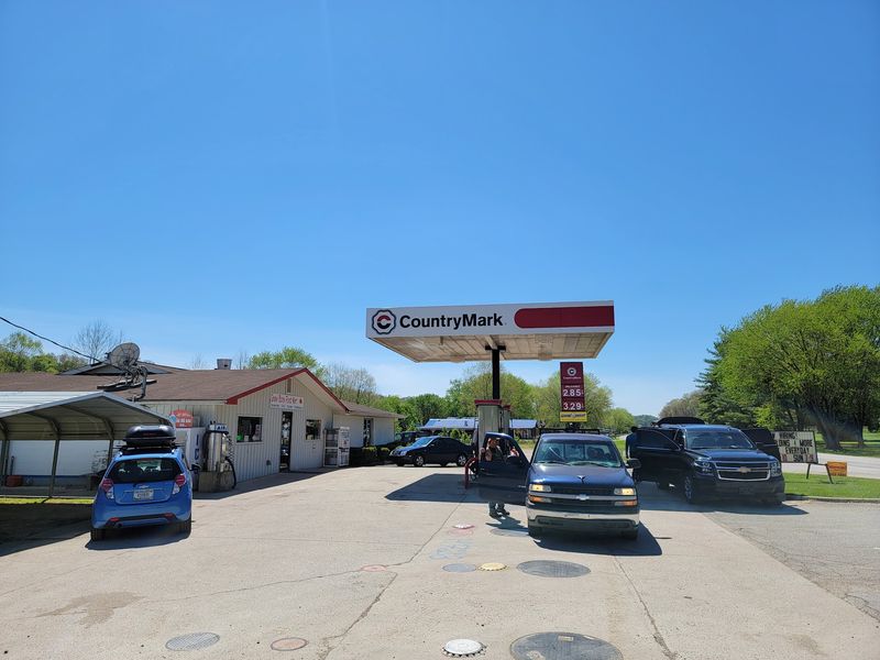 A Humble Fuel Stop on State Road 46
