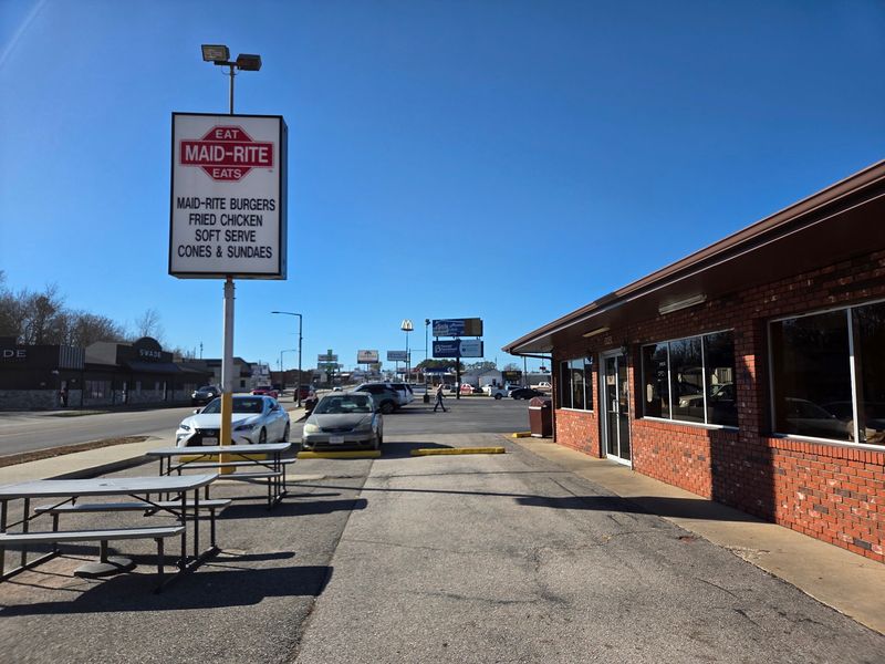 A Kingshighway Stop With Highway History A Kingshighway Stop With Highway History