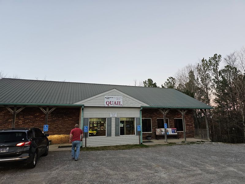 A Lakeside Fish House on US-70
