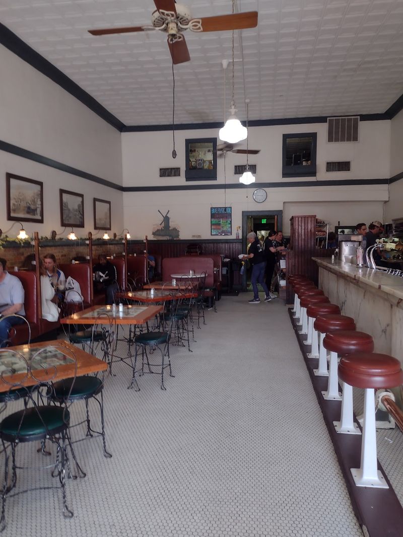 A Lunch Spot Made for All Ages