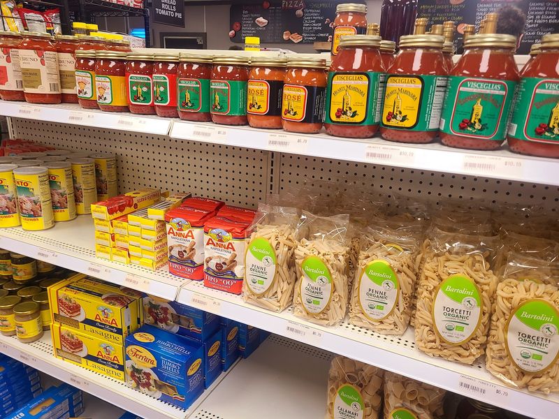 A Market Aisle for Home Cooks