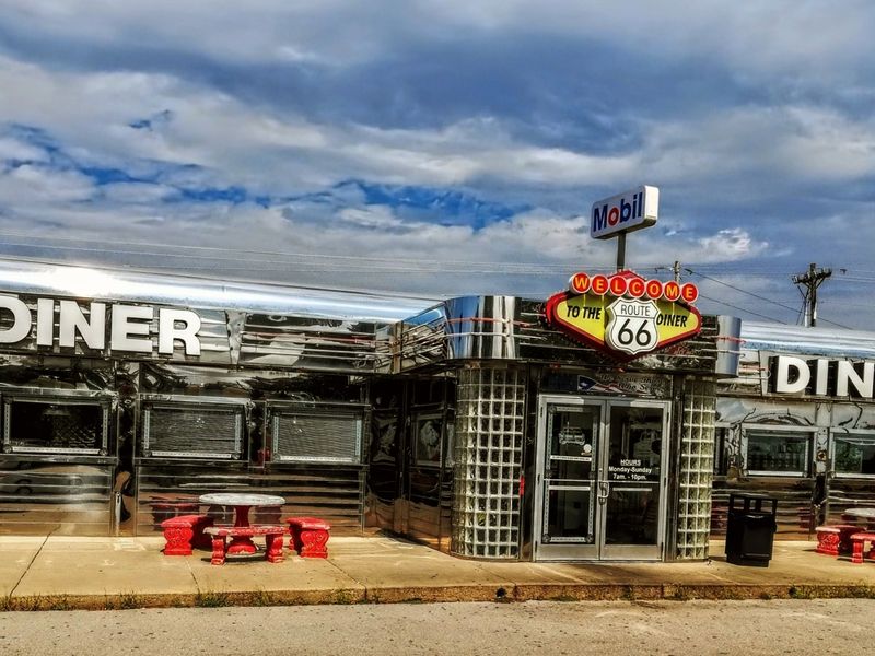 A Mother Road Stop in Pulaski County