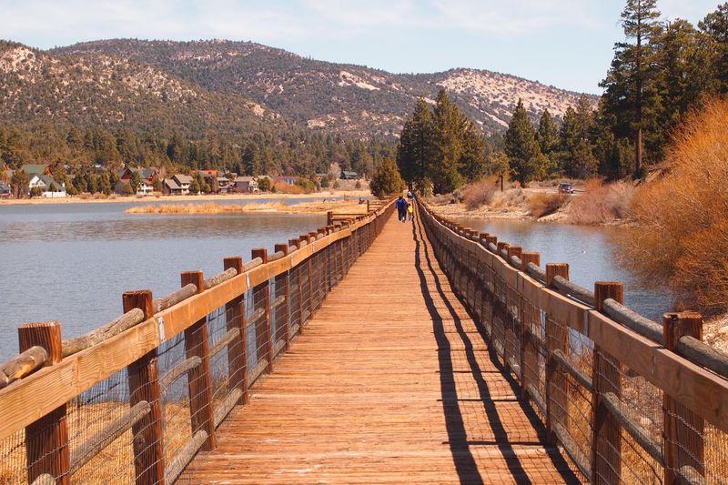 A Mountain City With a Lake at Its Heart