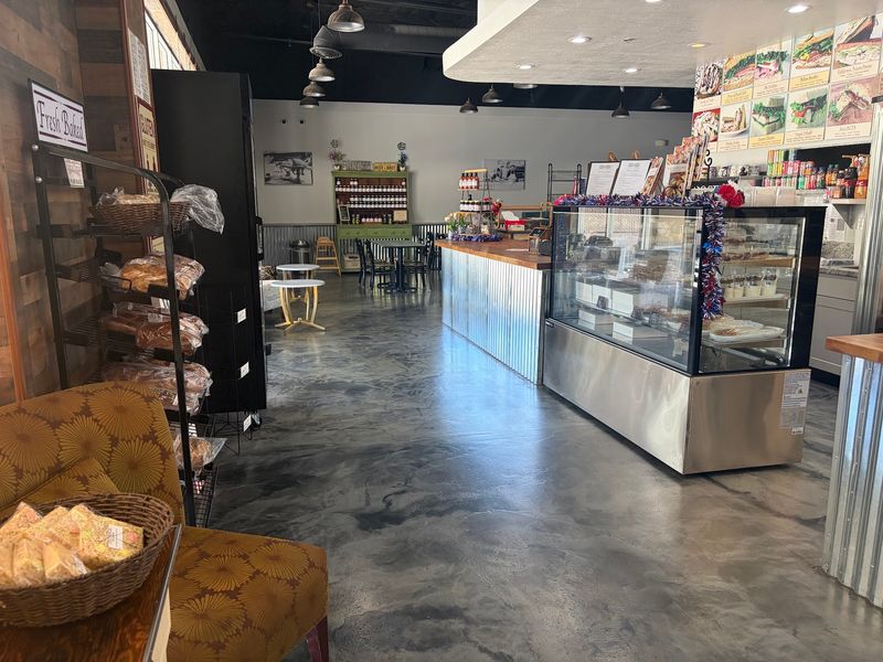 A Neighborhood Bakery on California Avenue
