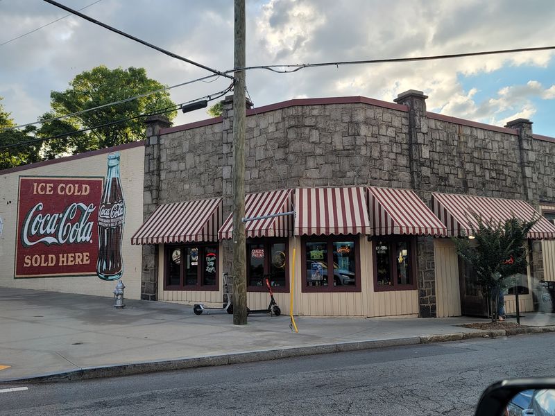 A Neighborhood Bar at 602 North Highland