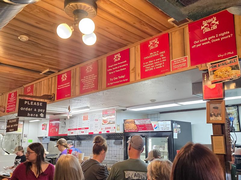 A Neighborly Crowd and Quick Counter