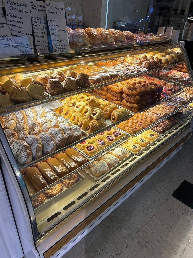 A Pastry Case That Stays Full A Pastry Case That Stays Full