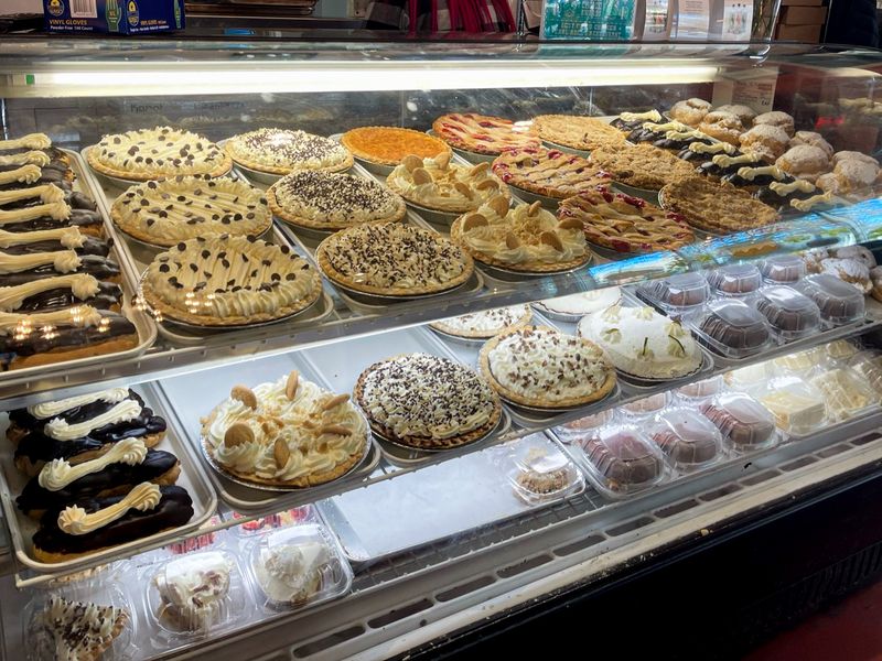 A Pie Case Worth the Detour