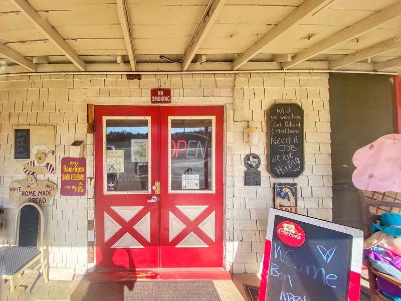 A Roadside Stop With An Address Worth Saving A Roadside Stop With An Address Worth Saving